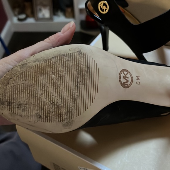 ♥️Michael Kors open toed shoe with 3inch heel♥️ - Picture 4 of 7